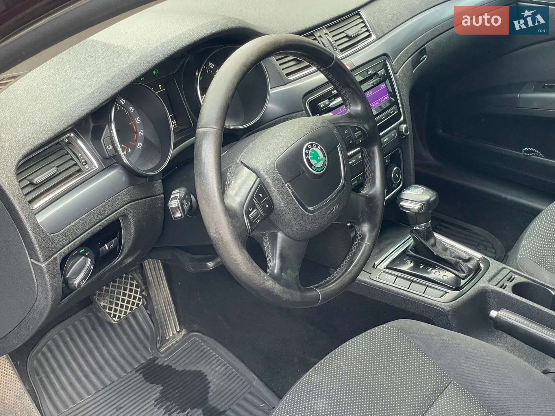 2010 Skoda Superb - мініатюра 38