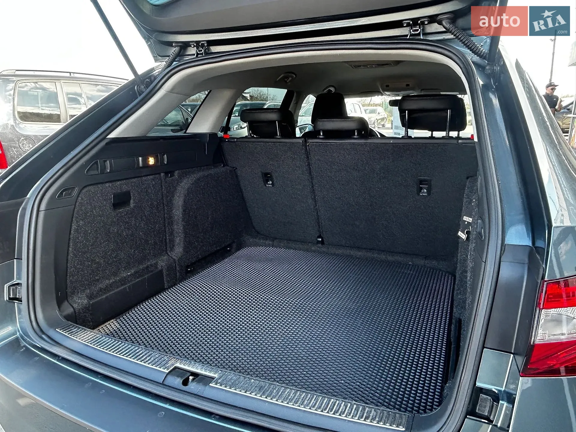 2017 Skoda Superb - мініатюра 8