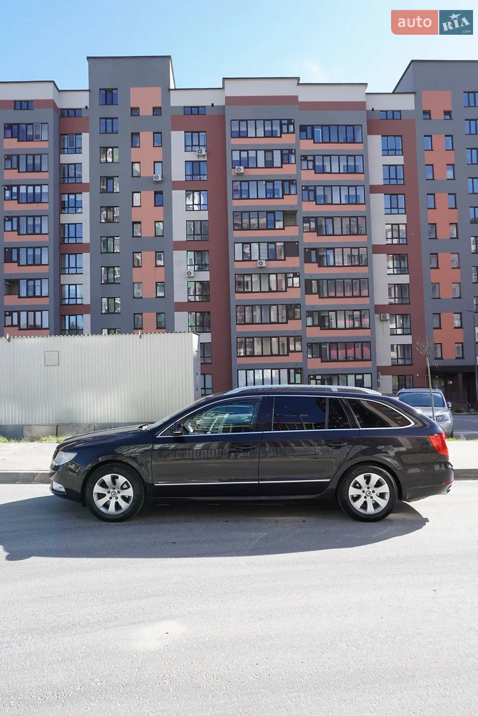 2010 Skoda Superb - мініатюра 9
