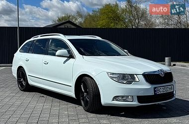 Універсал Skoda Superb 2011 в Самборі