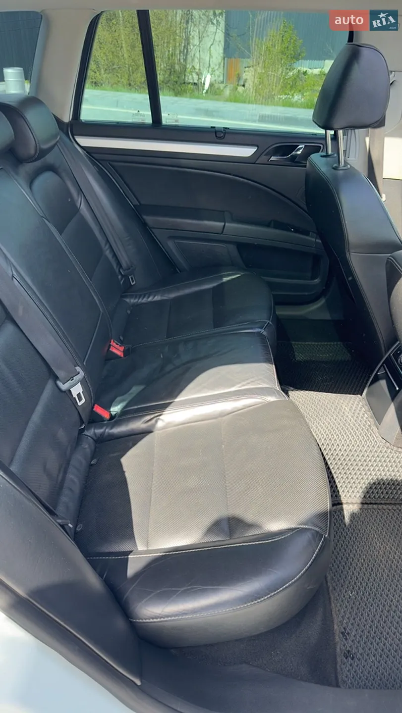 2011 Skoda Superb - мініатюра 29
