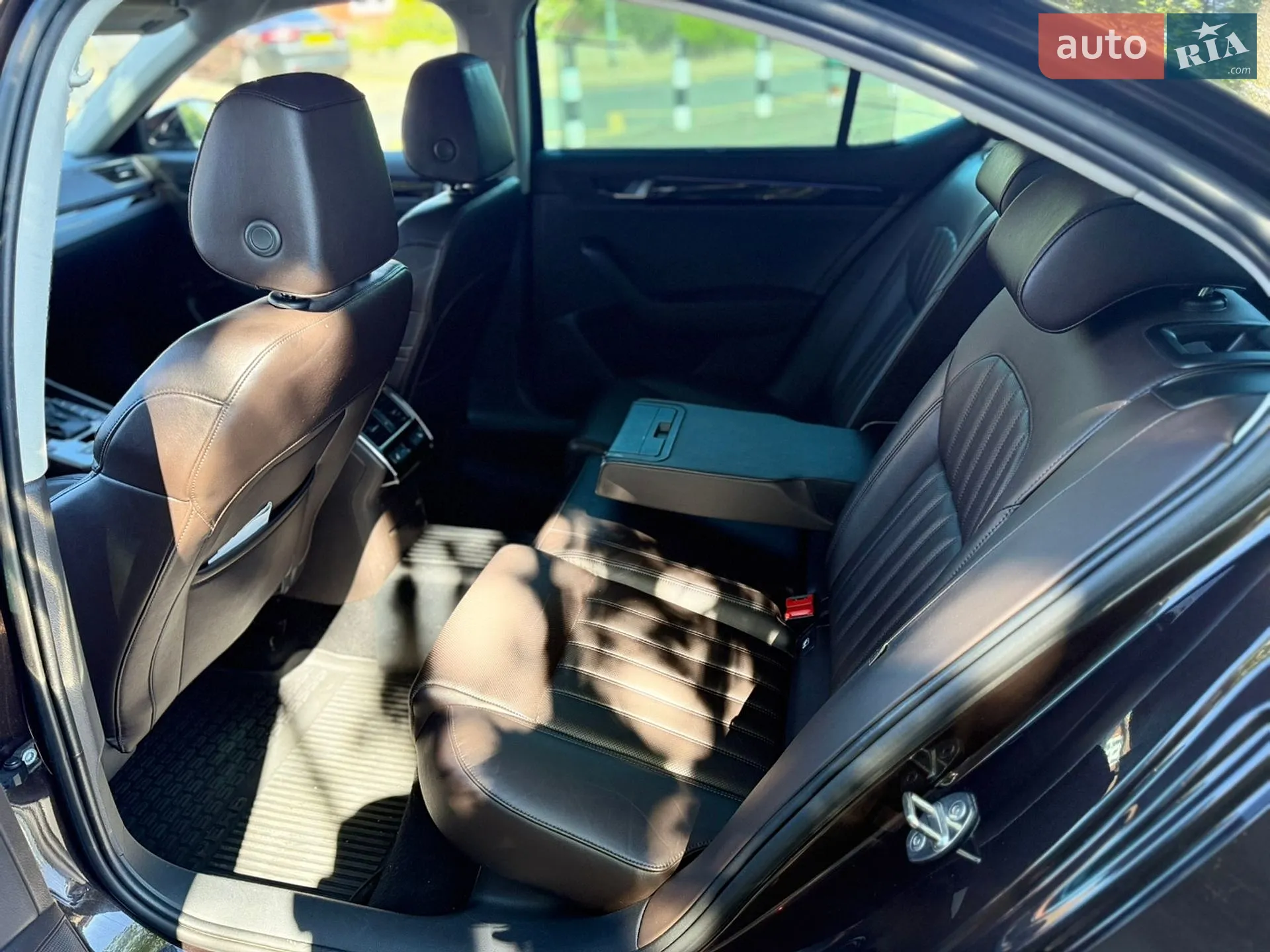 2017 Skoda Superb - мініатюра 23