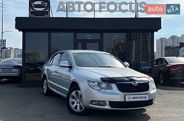 Лифтбек Skoda Superb 2013 в Киеве