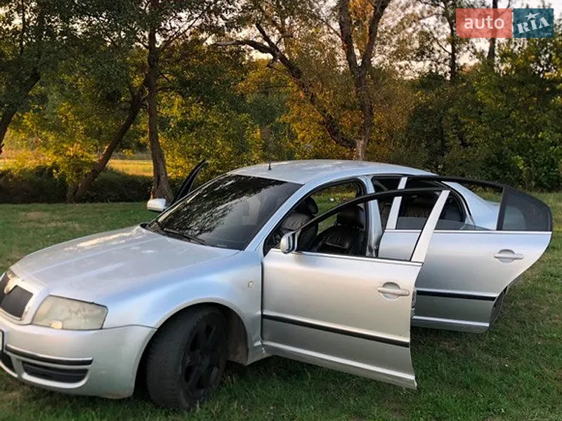Skoda Superb 2003