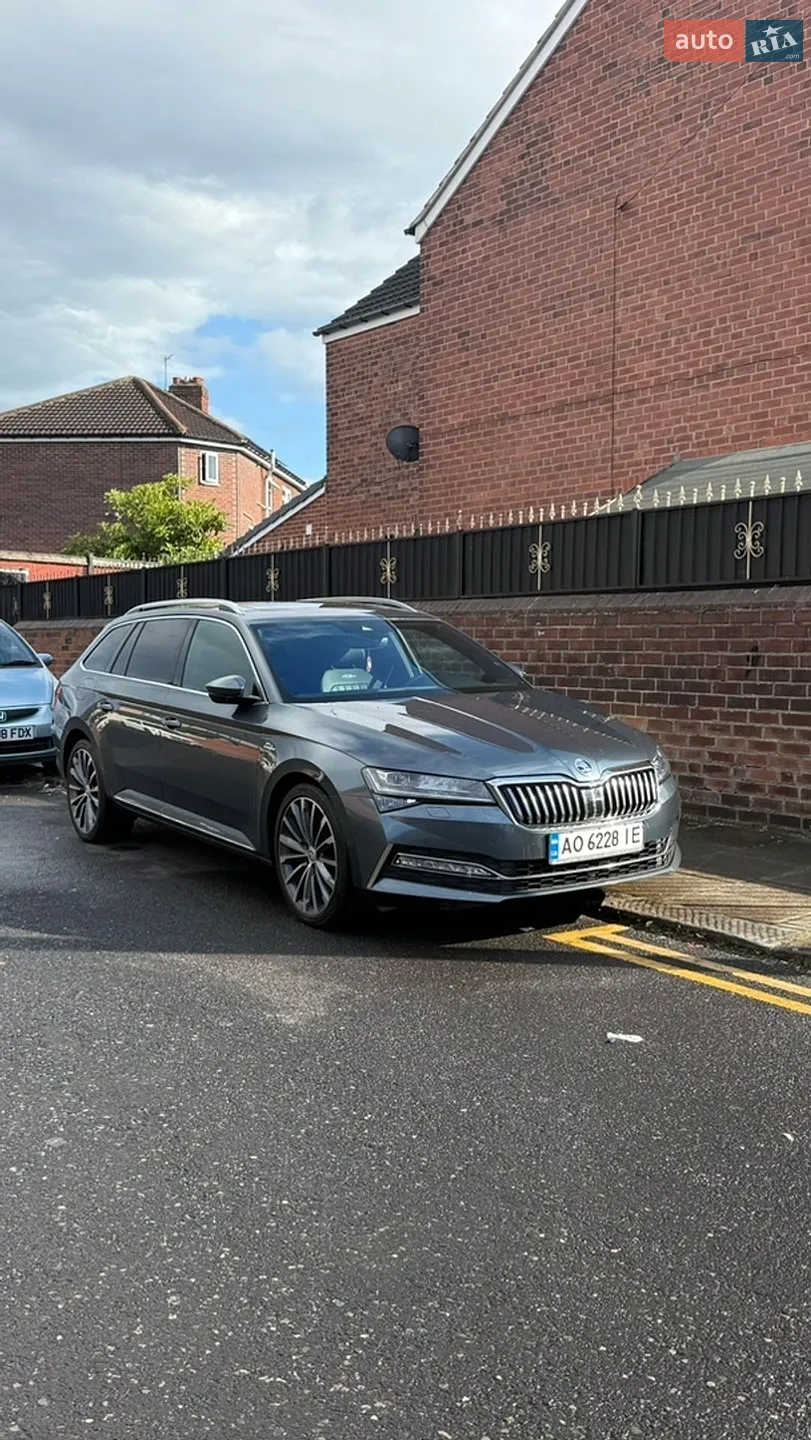 2019 Skoda Superb - мініатюра 3
