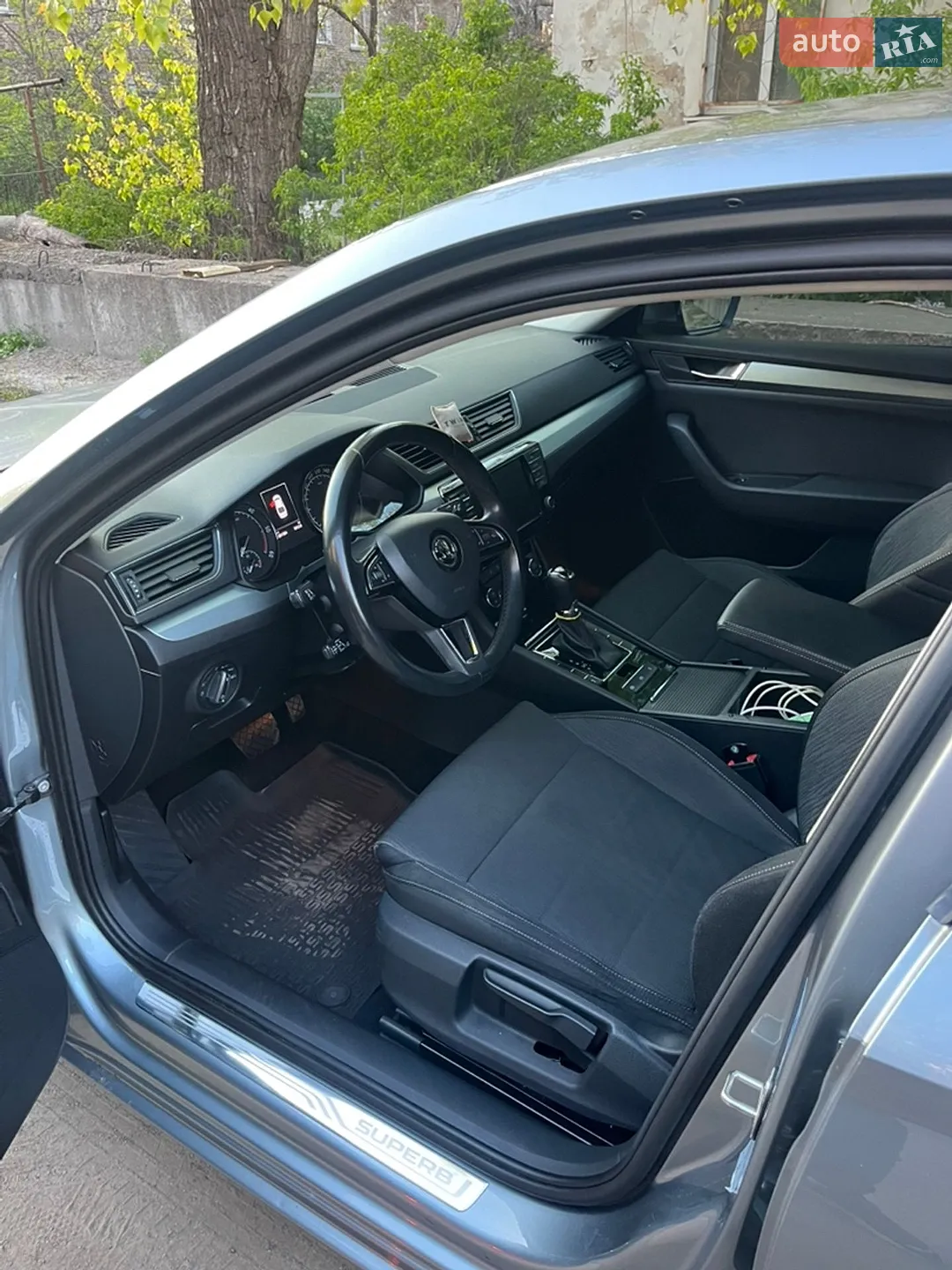 2017 Skoda Superb - мініатюра 8