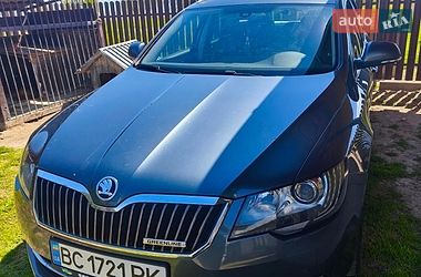 Универсал Skoda Superb 2015 в Стрые