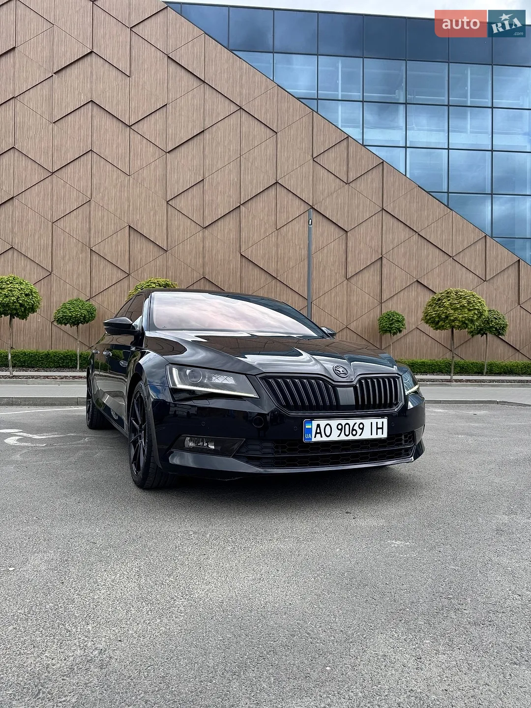 2018 Skoda Superb - мініатюра 2