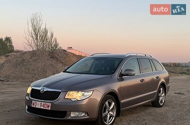 Универсал Skoda Superb 2012 в Киеве