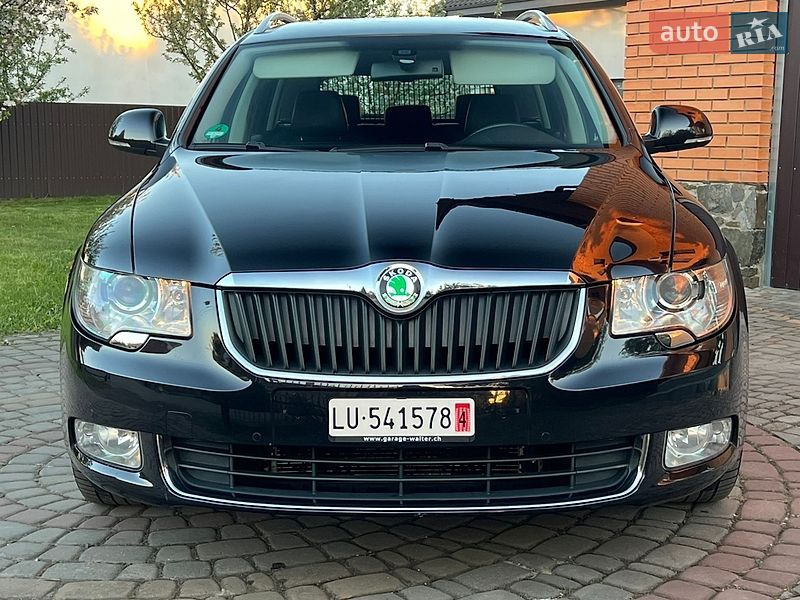 Універсал Skoda Superb 2010 в Луцьку
