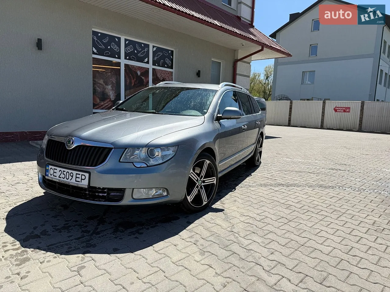 2010 Skoda Superb - мініатюра 12