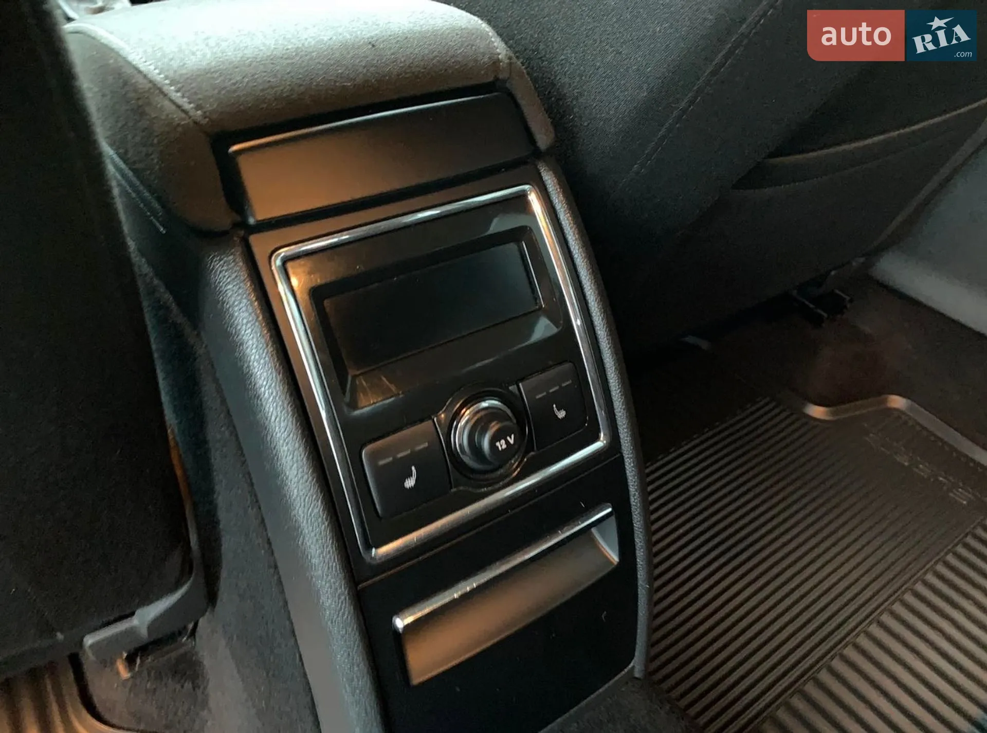 2011 Skoda Superb - мініатюра 13