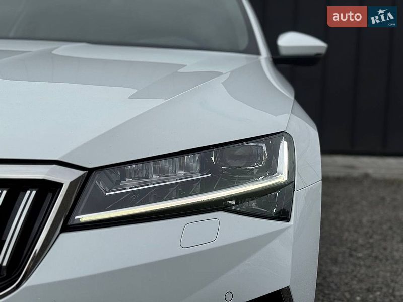 Універсал Skoda Superb 2021 в Луцьку