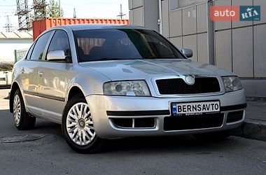 Лифтбек Skoda Superb 2005 в Львове