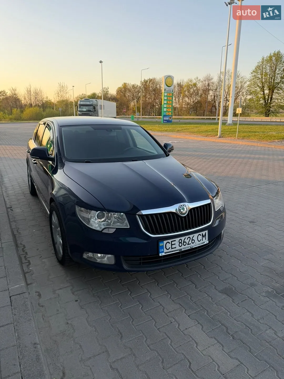 2010 Skoda Superb - мініатюра 3