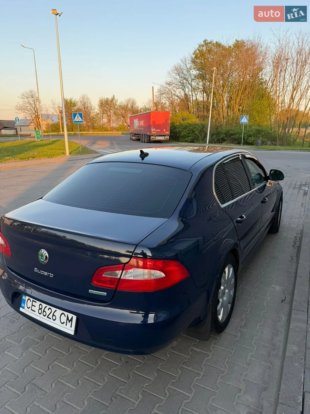 2010 Skoda Superb - мініатюра 9