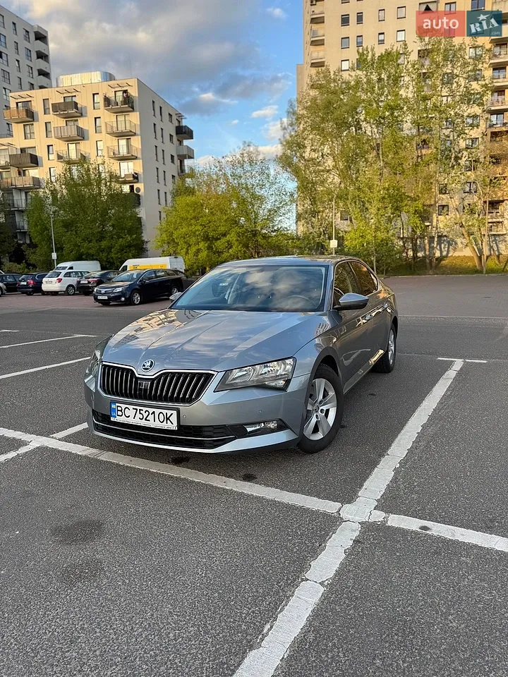 2017 Skoda Superb - мініатюра 32