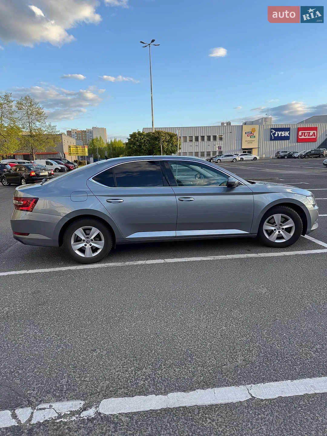2016 Skoda Superb - мініатюра 8