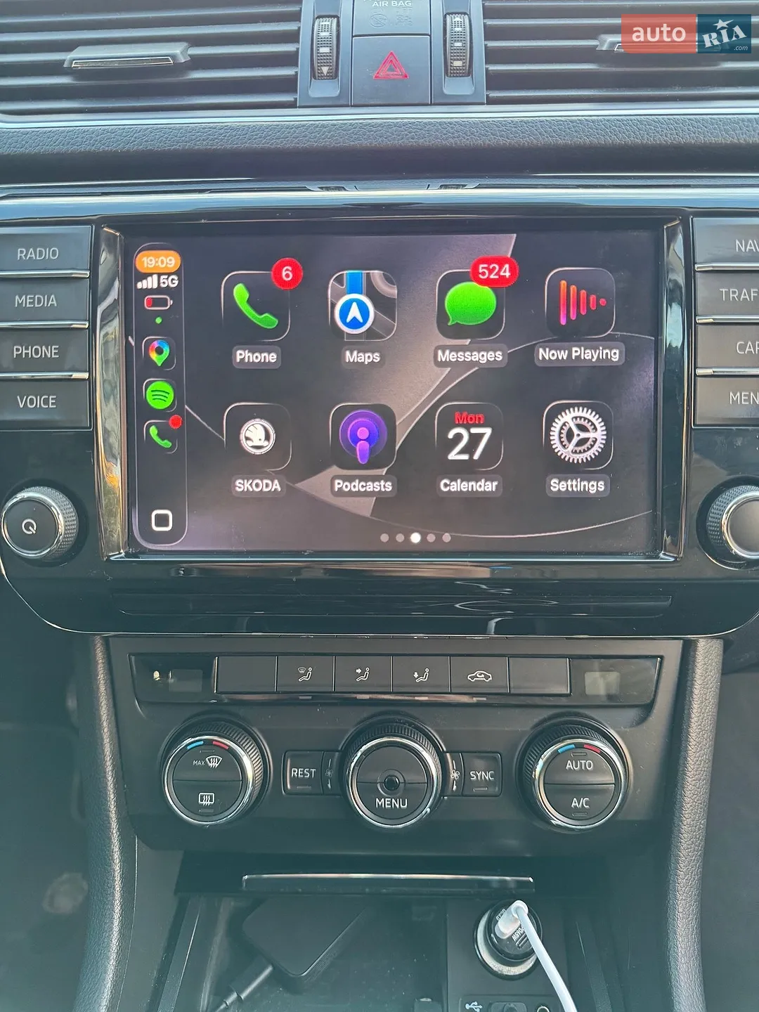 2016 Skoda Superb - мініатюра 20