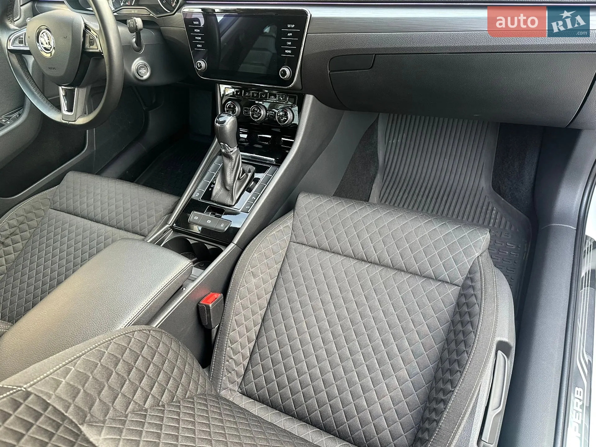 2017 Skoda Superb - мініатюра 11