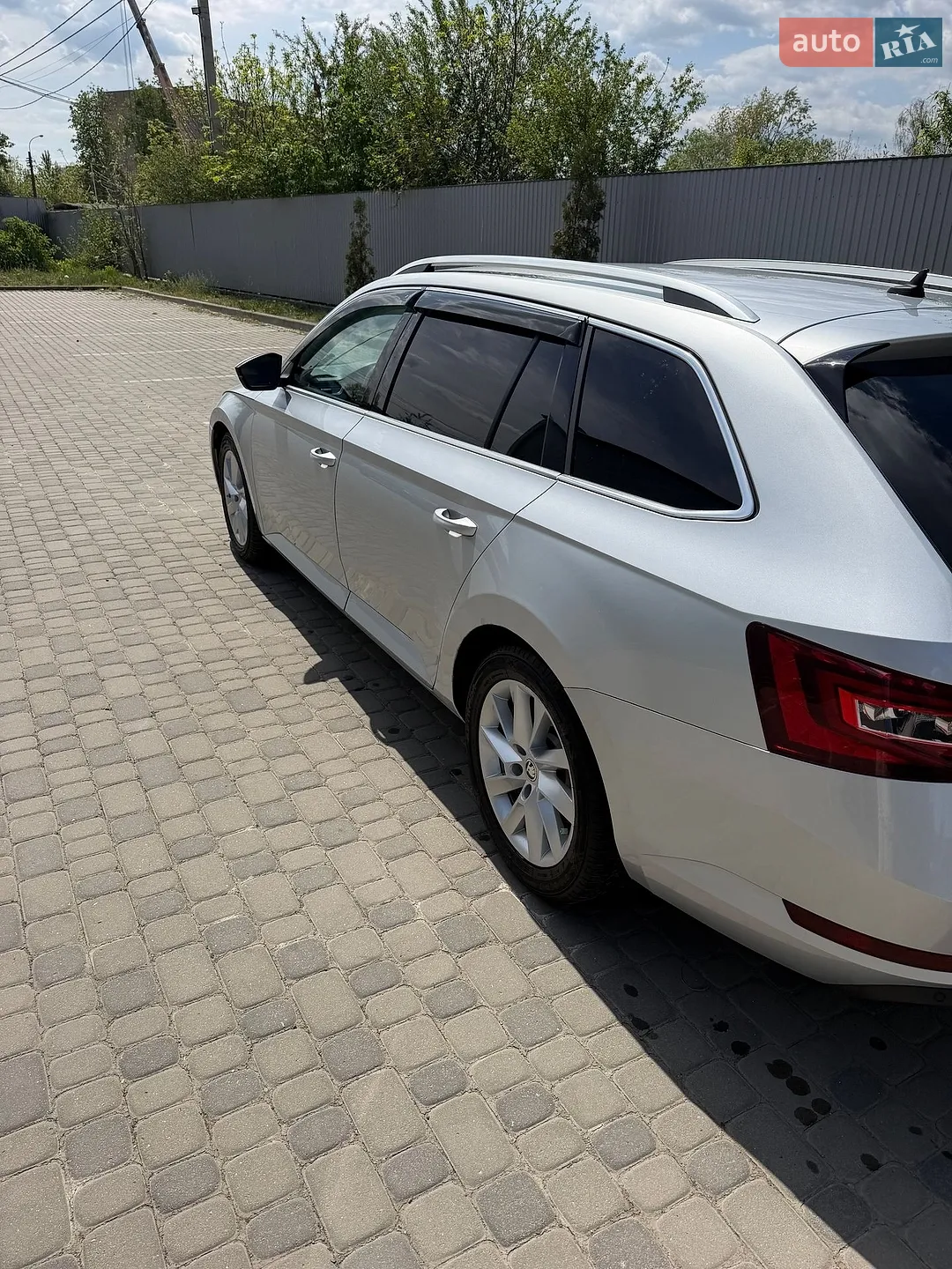 2017 Skoda Superb - мініатюра 9