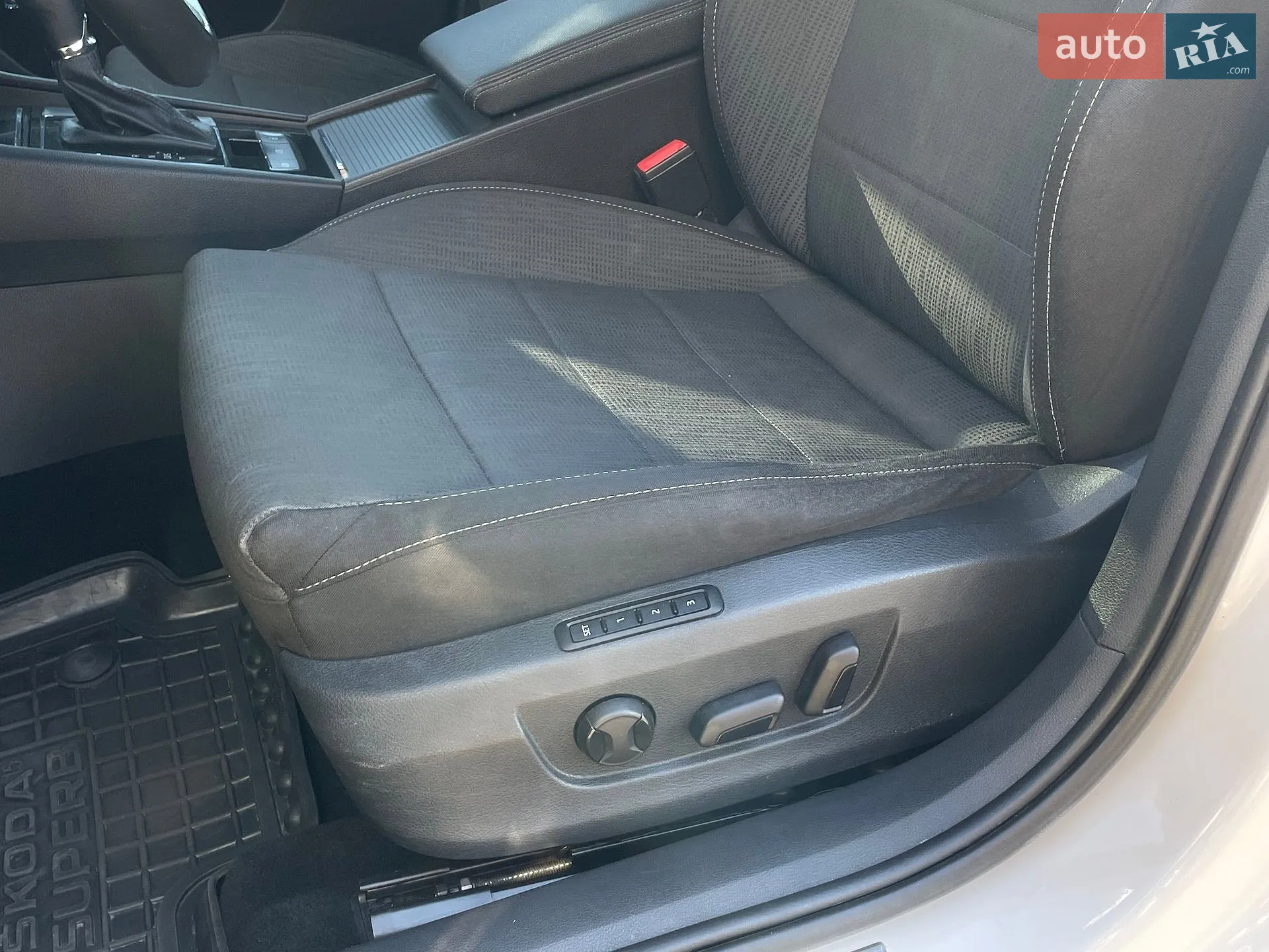 2016 Skoda Superb - мініатюра 32