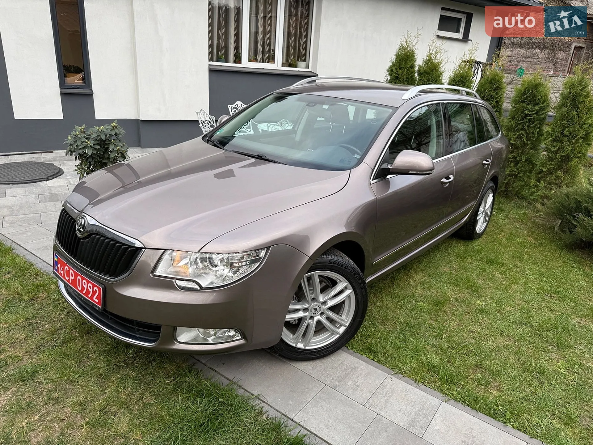2010 Skoda Superb - мініатюра 9