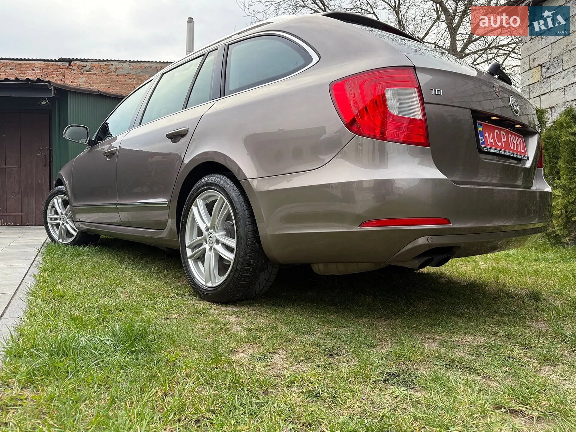 2010 Skoda Superb - мініатюра 38