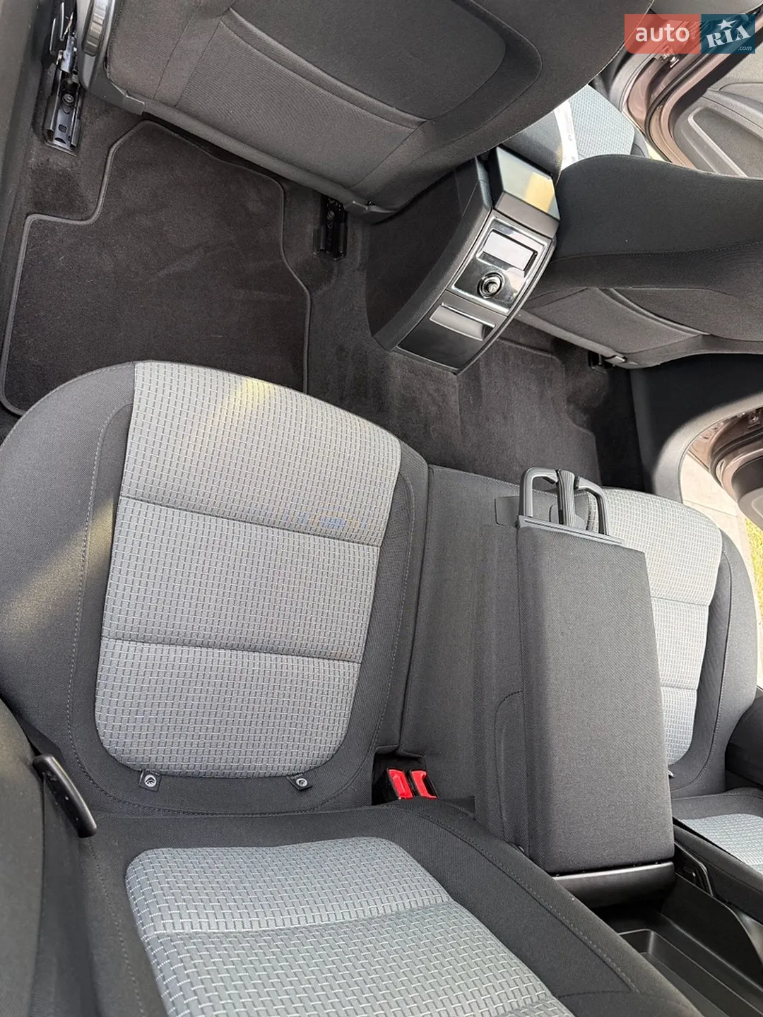 2010 Skoda Superb - мініатюра 47