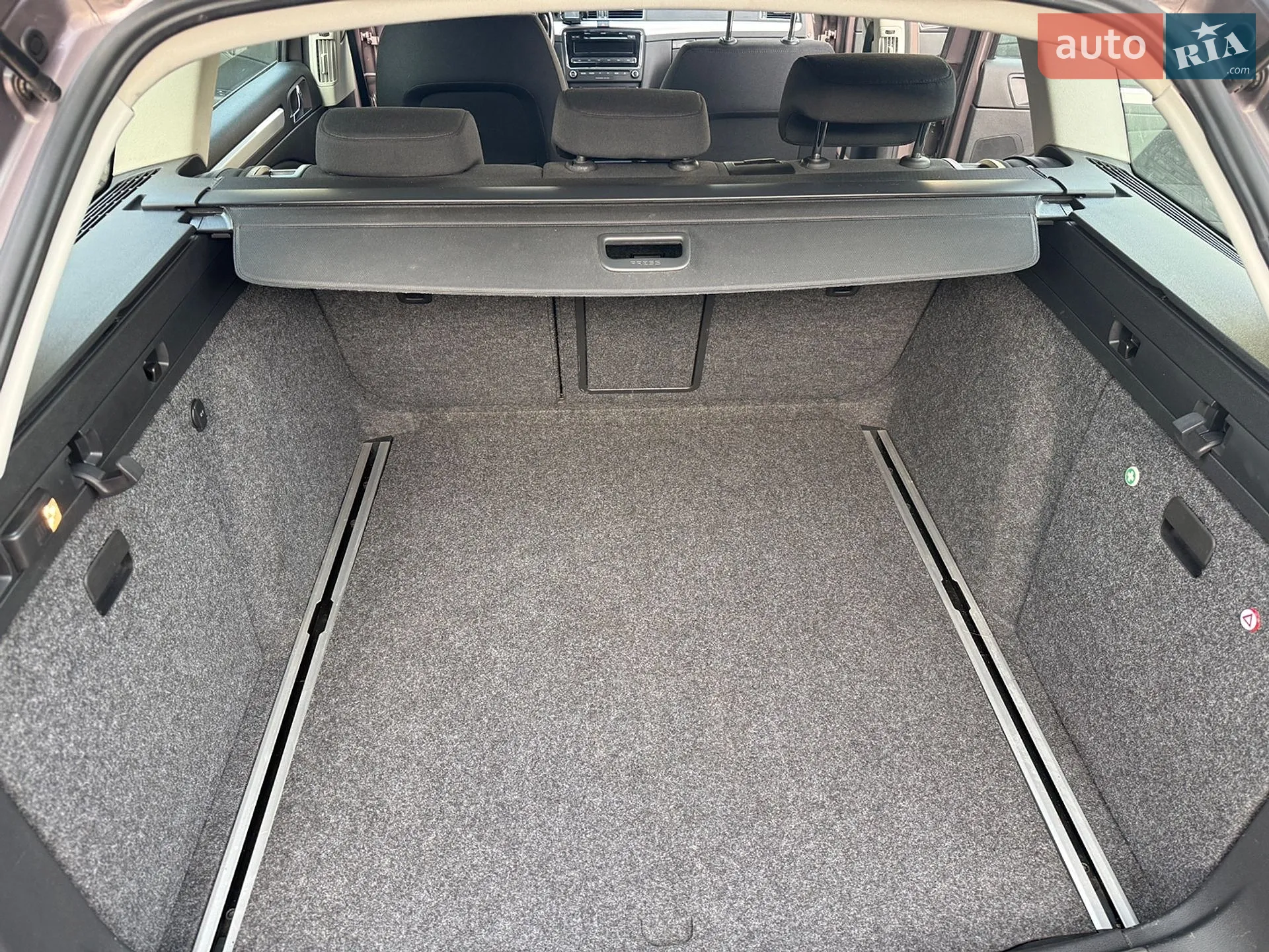 2010 Skoda Superb - мініатюра 49