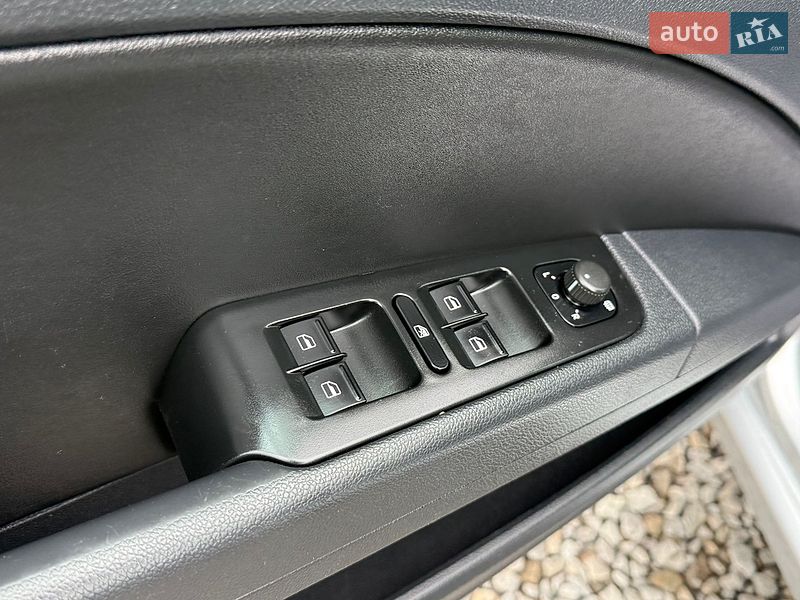Универсал Skoda Superb 2012 в Стрые