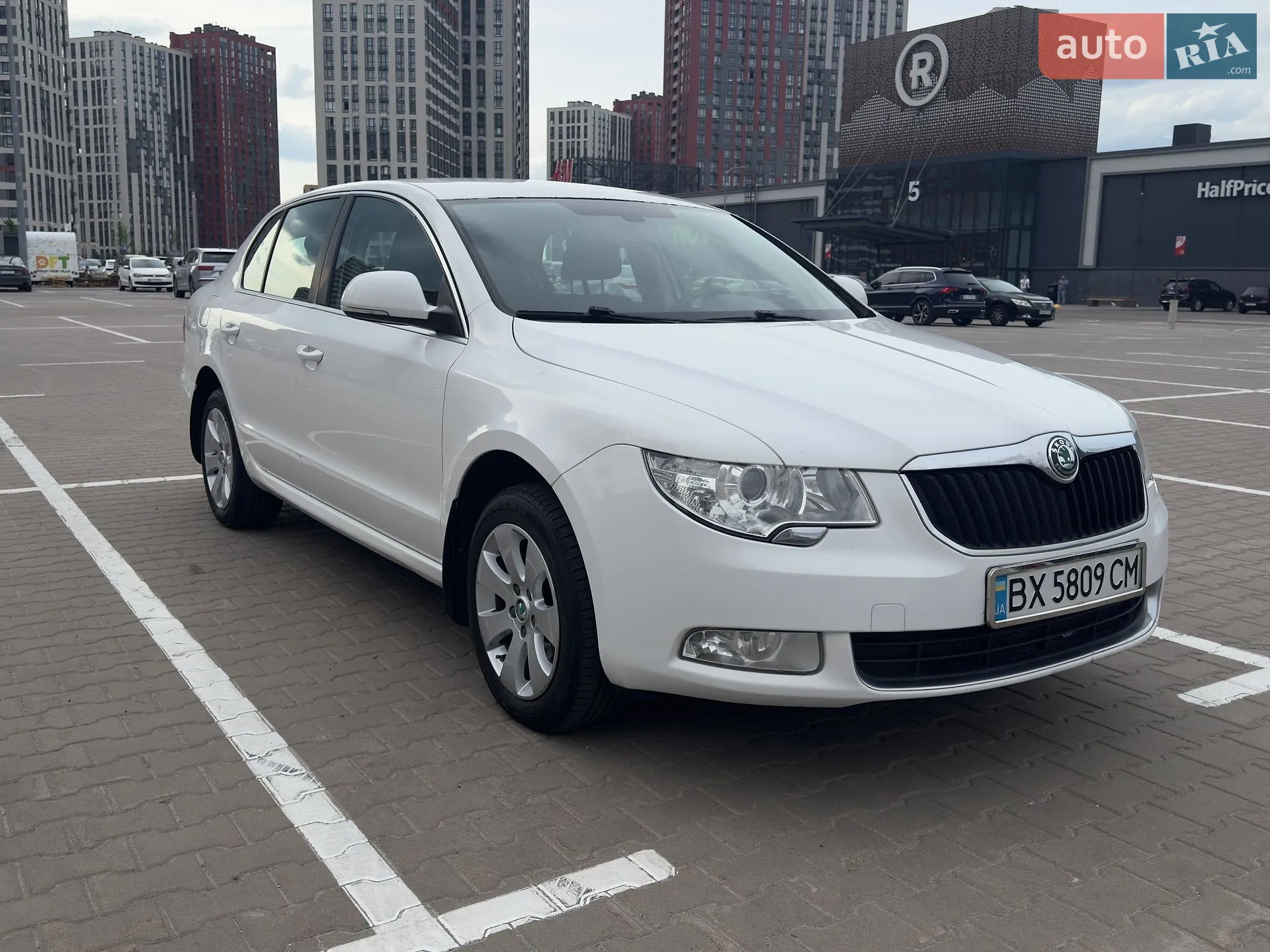2012 Skoda Superb - мініатюра 4