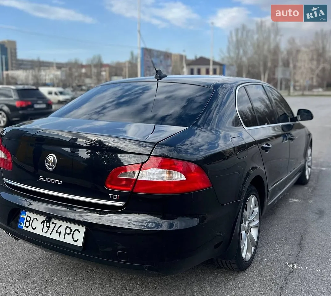 2010 Skoda Superb - мініатюра 6
