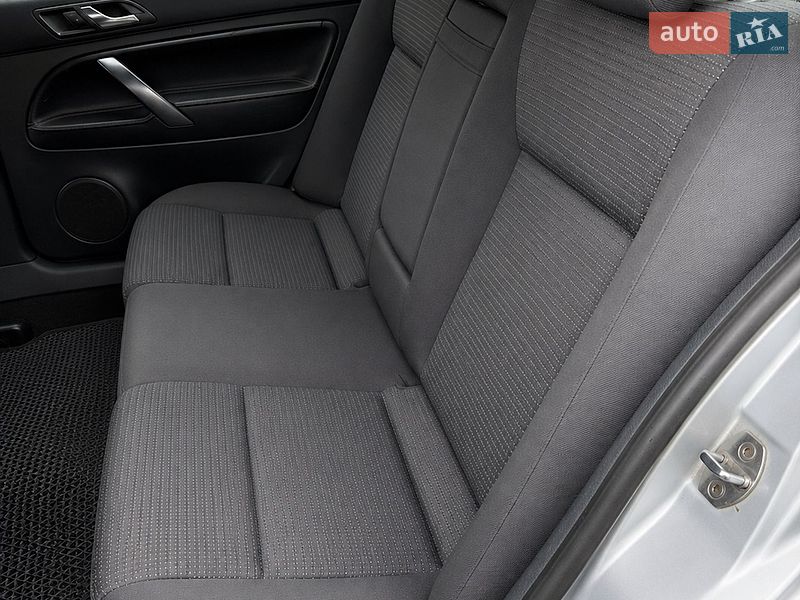 Лифтбек Skoda Superb 2004 в Одессе