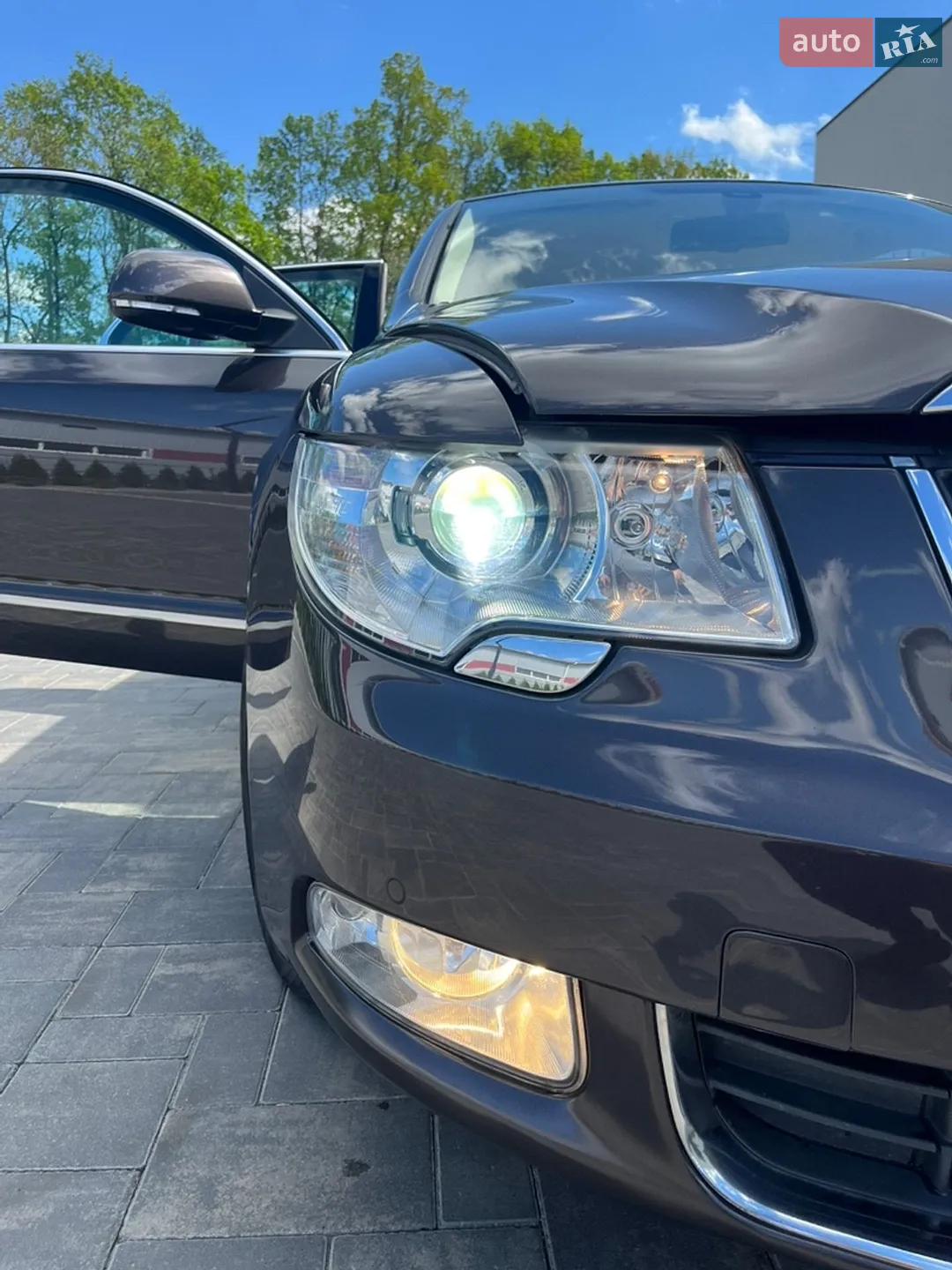 2010 Skoda Superb - мініатюра 15