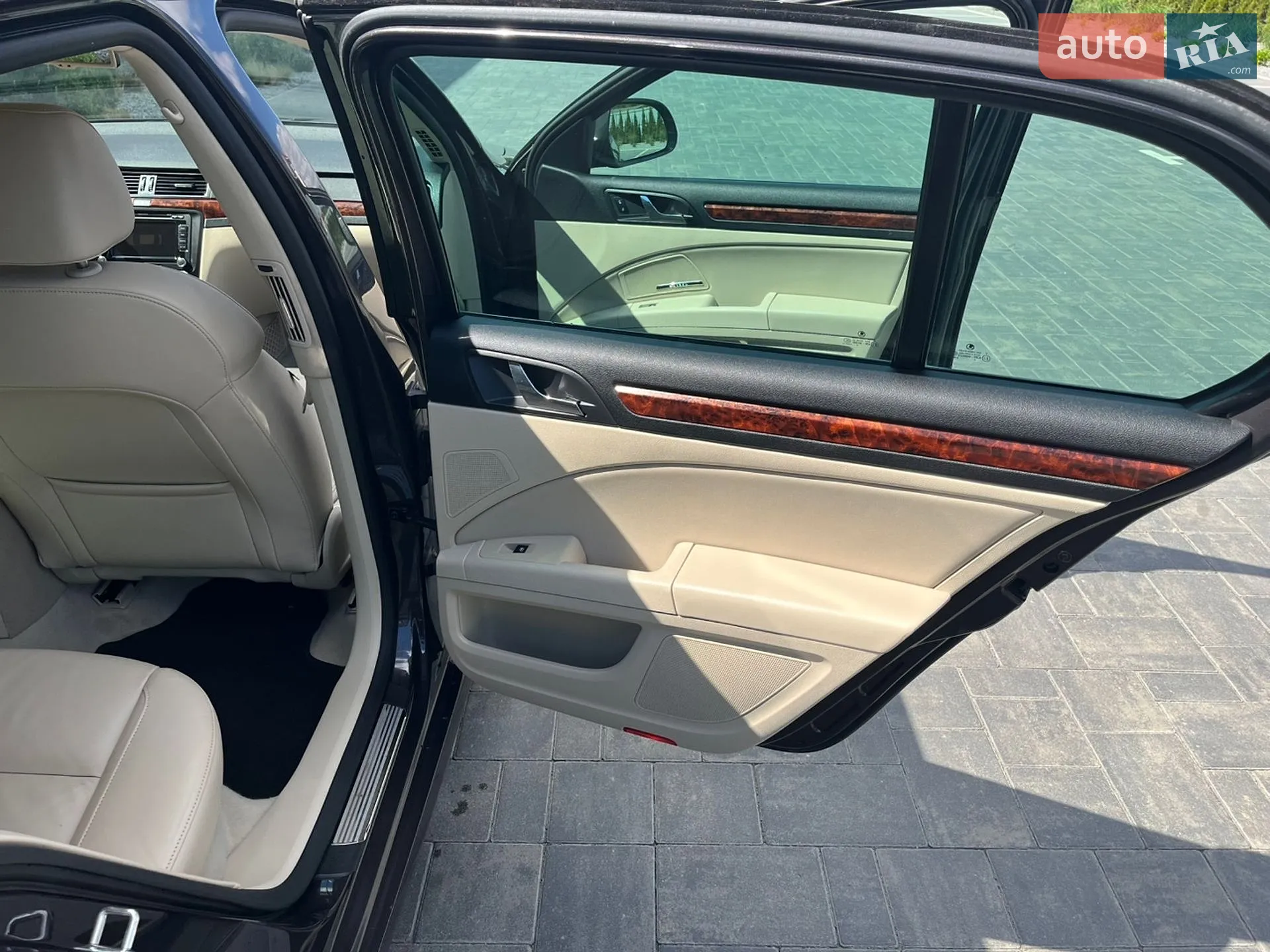 2010 Skoda Superb - мініатюра 19