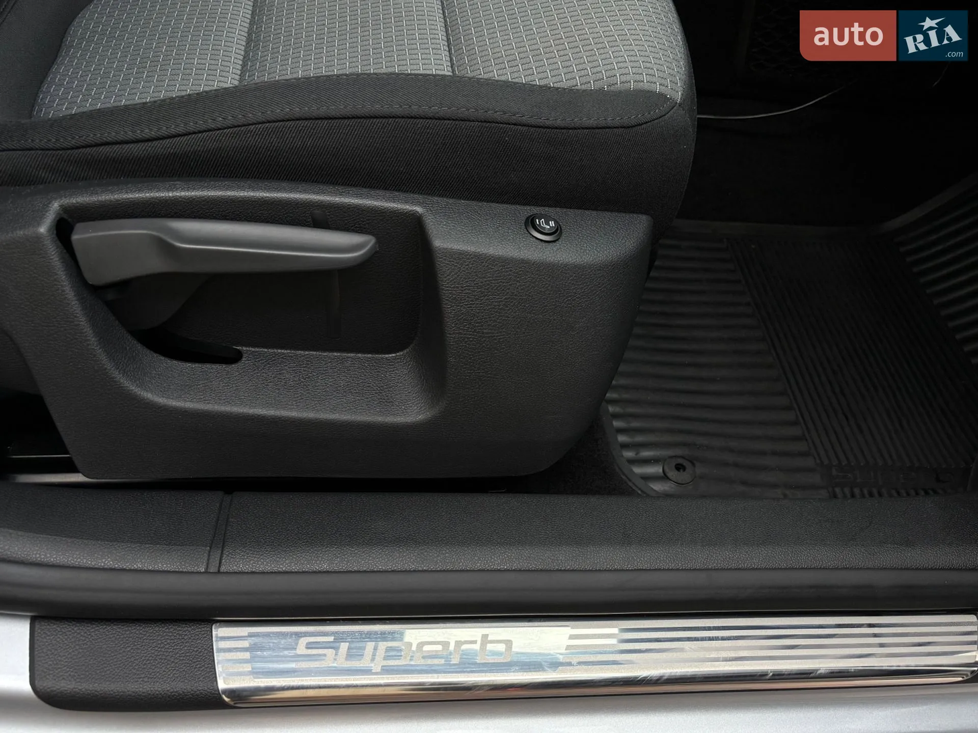 2012 Skoda Superb - мініатюра 57
