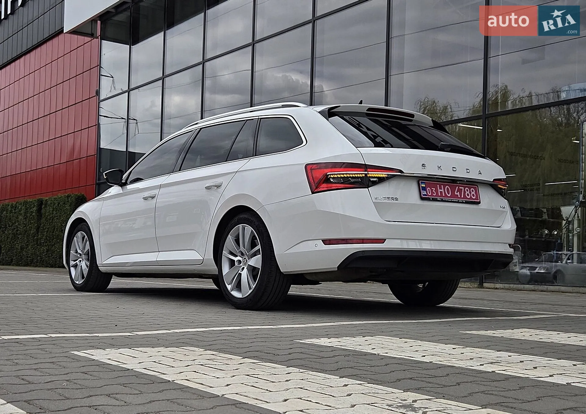 2020 Skoda Superb - мініатюра 2