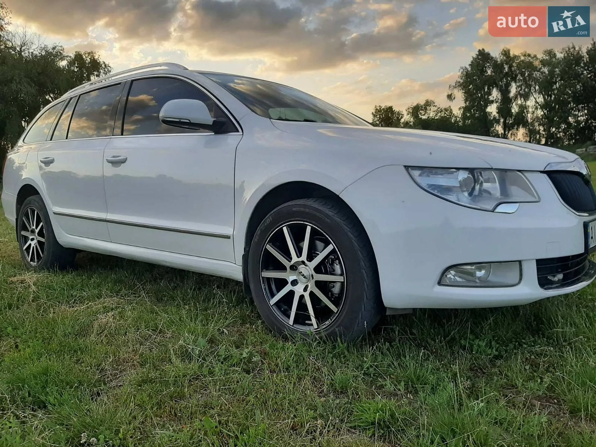 2012 Skoda Superb - мініатюра 2
