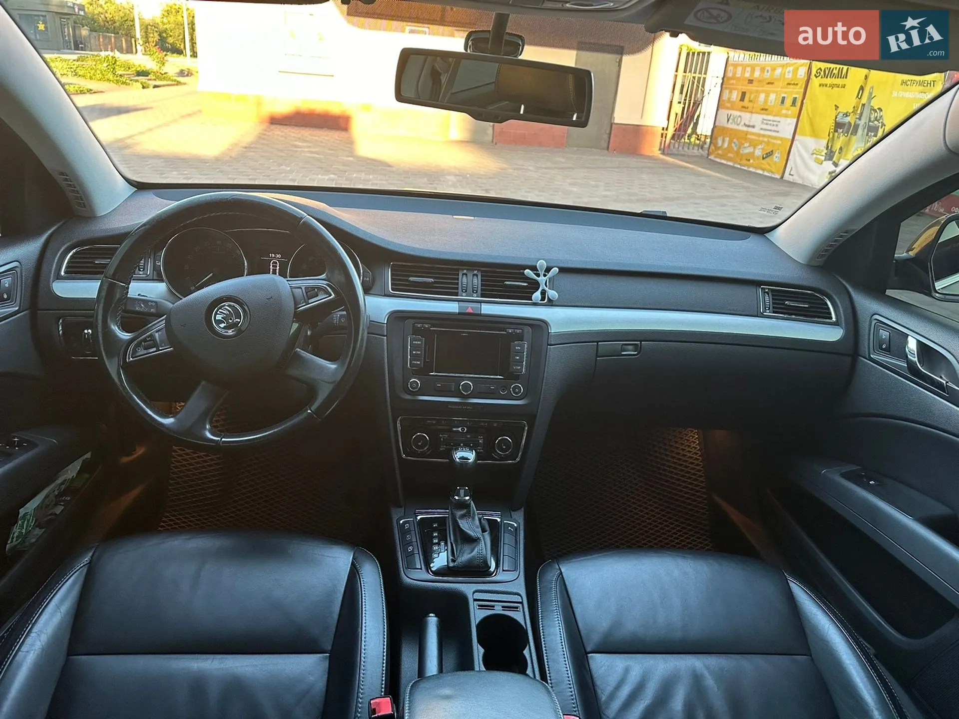 2014 Skoda Superb - мініатюра 18