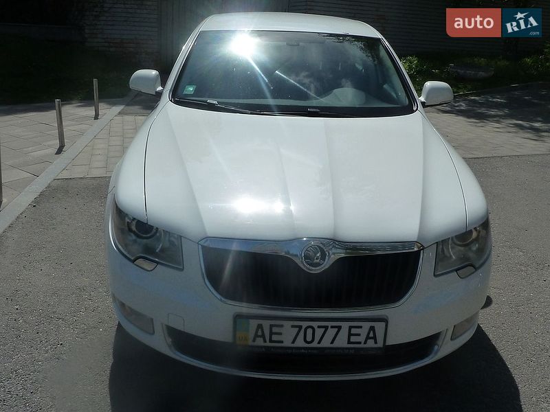 Лифтбек Skoda Superb 2013 в Днепре