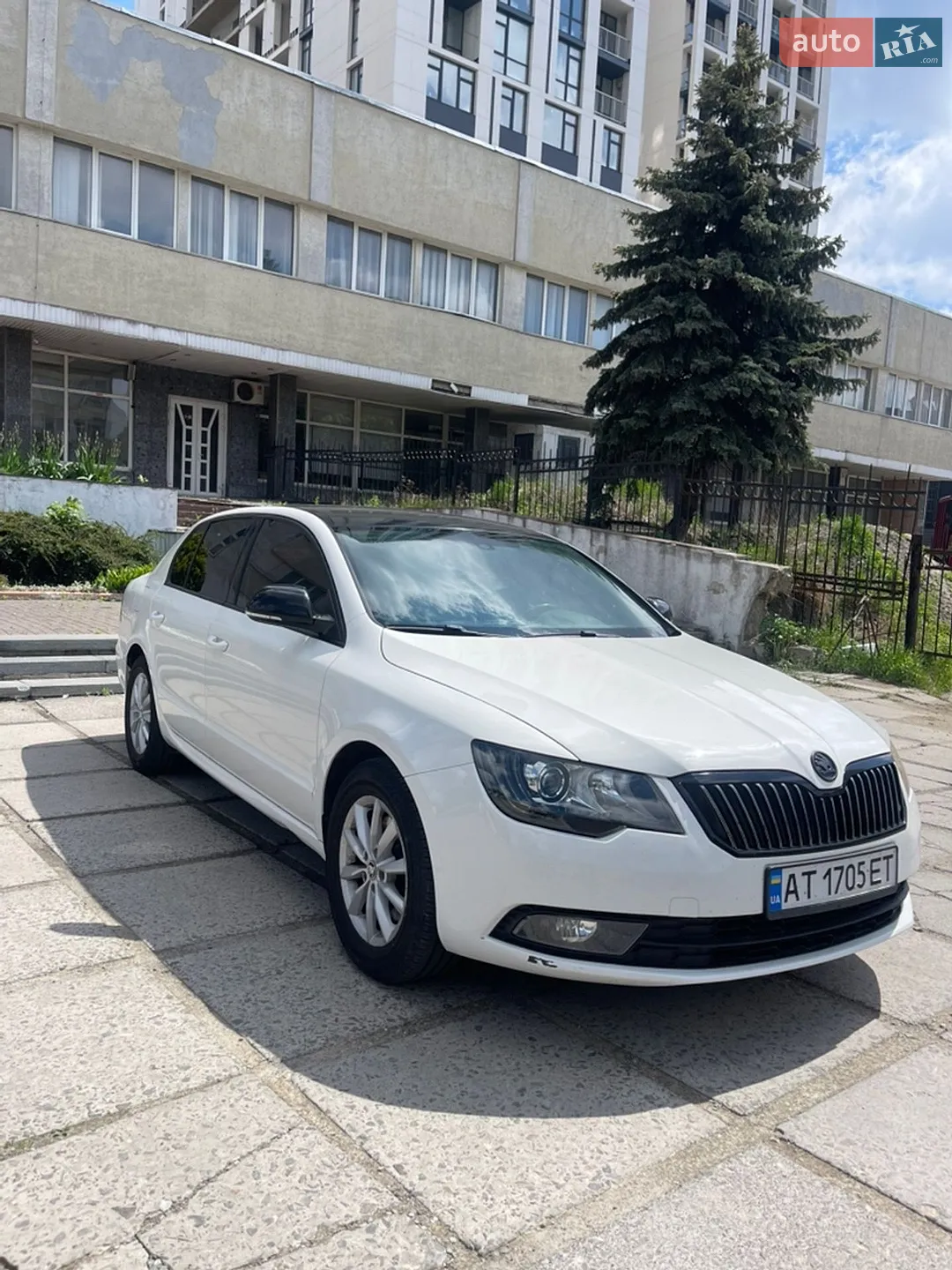 2014 Skoda Superb - мініатюра 2