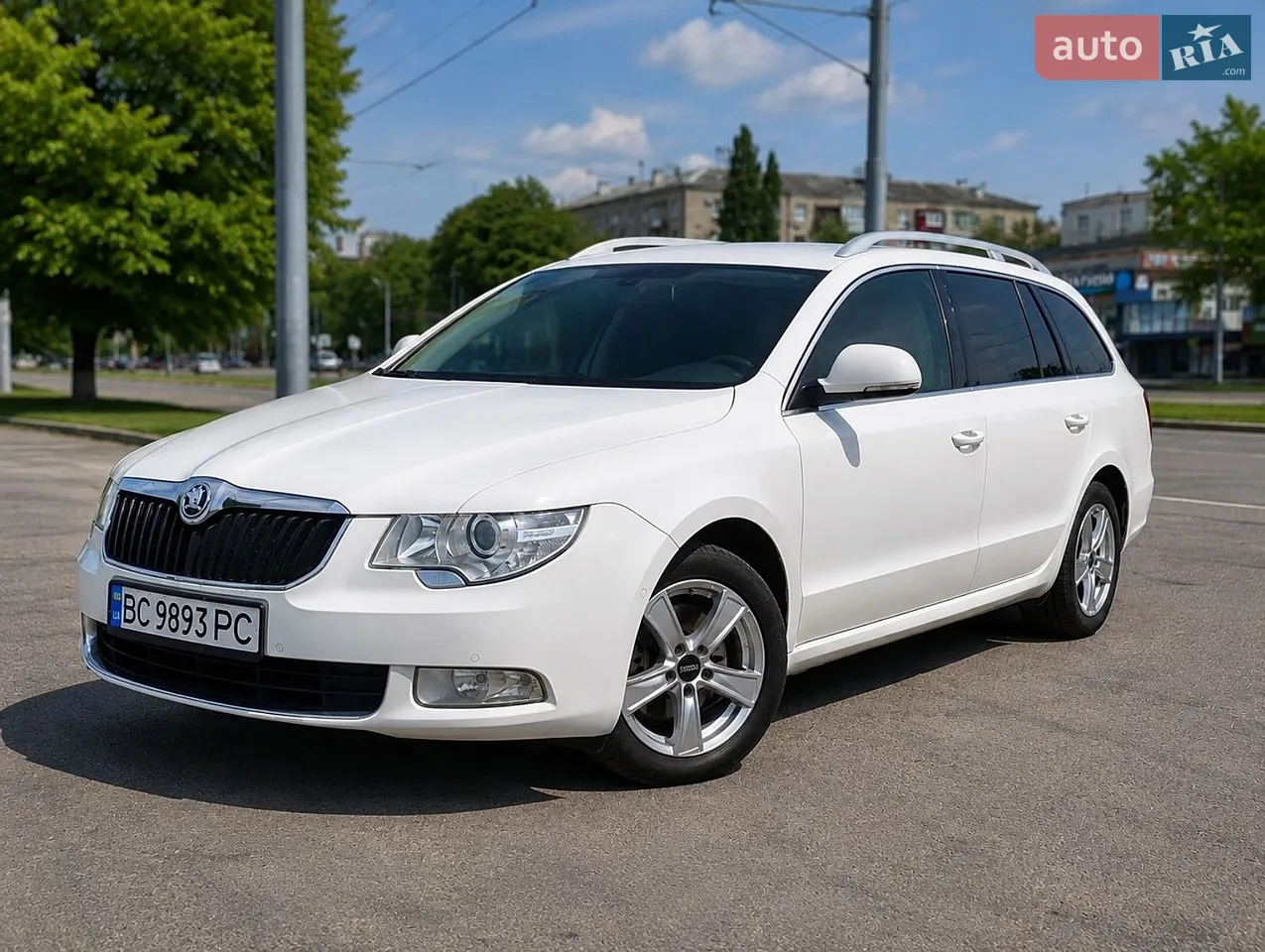 2010 Skoda Superb - мініатюра 26