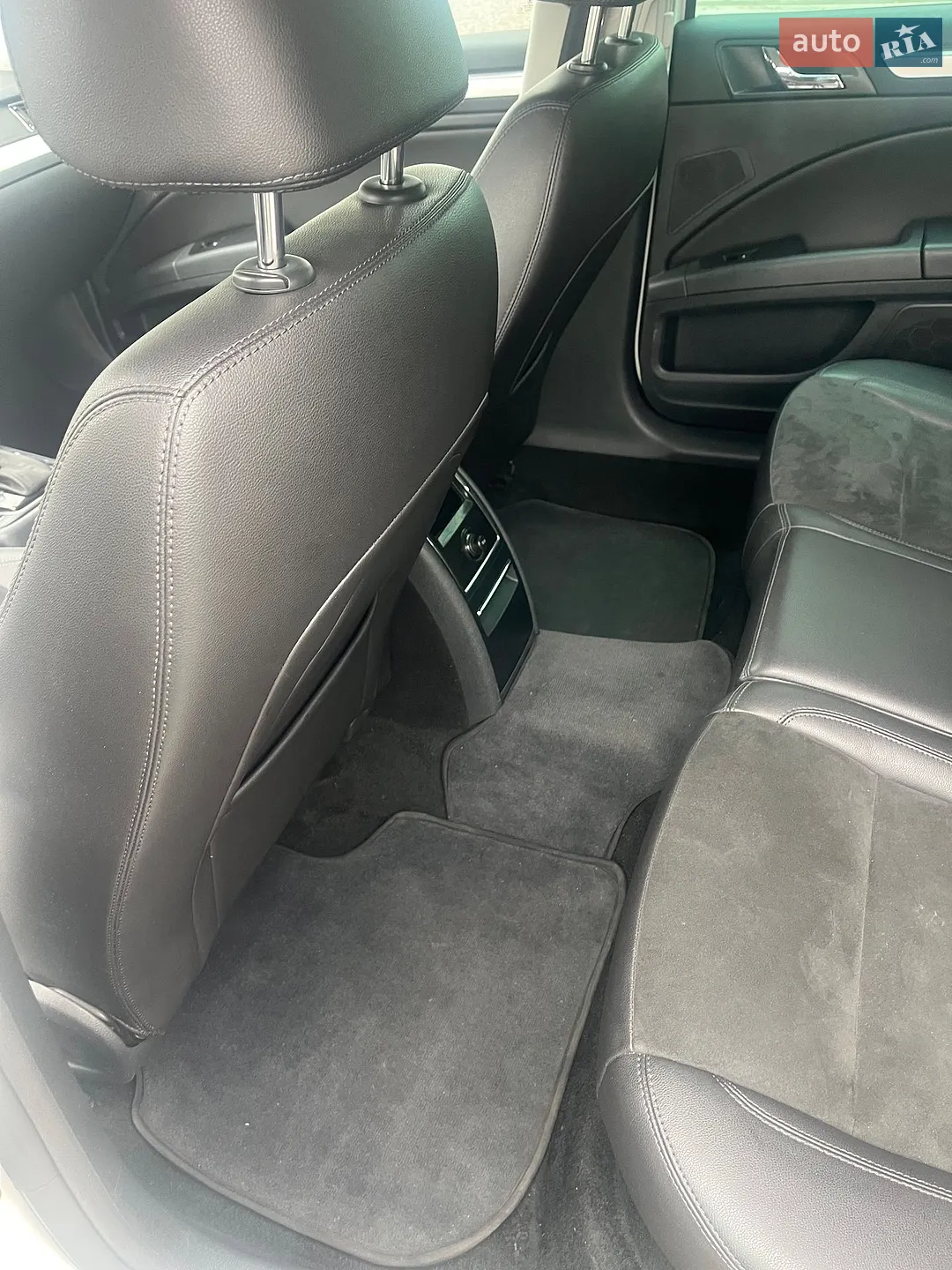2013 Skoda Superb - мініатюра 28