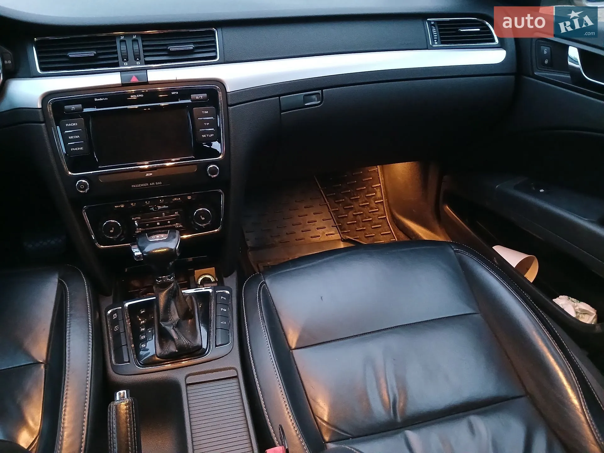 2010 Skoda Superb - мініатюра 2