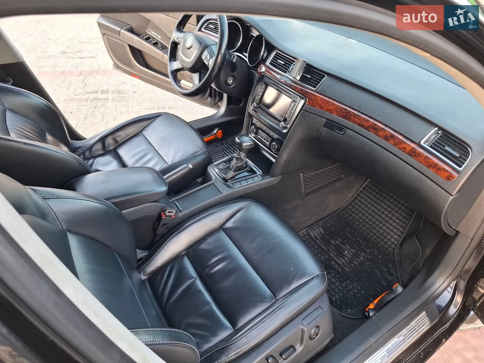 2011 Skoda Superb - мініатюра 28