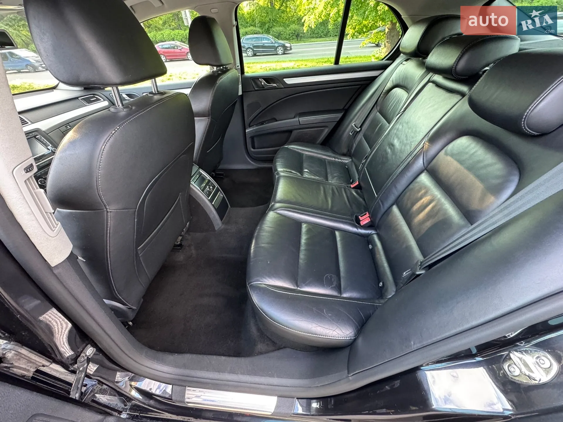 2011 Skoda Superb - мініатюра 11