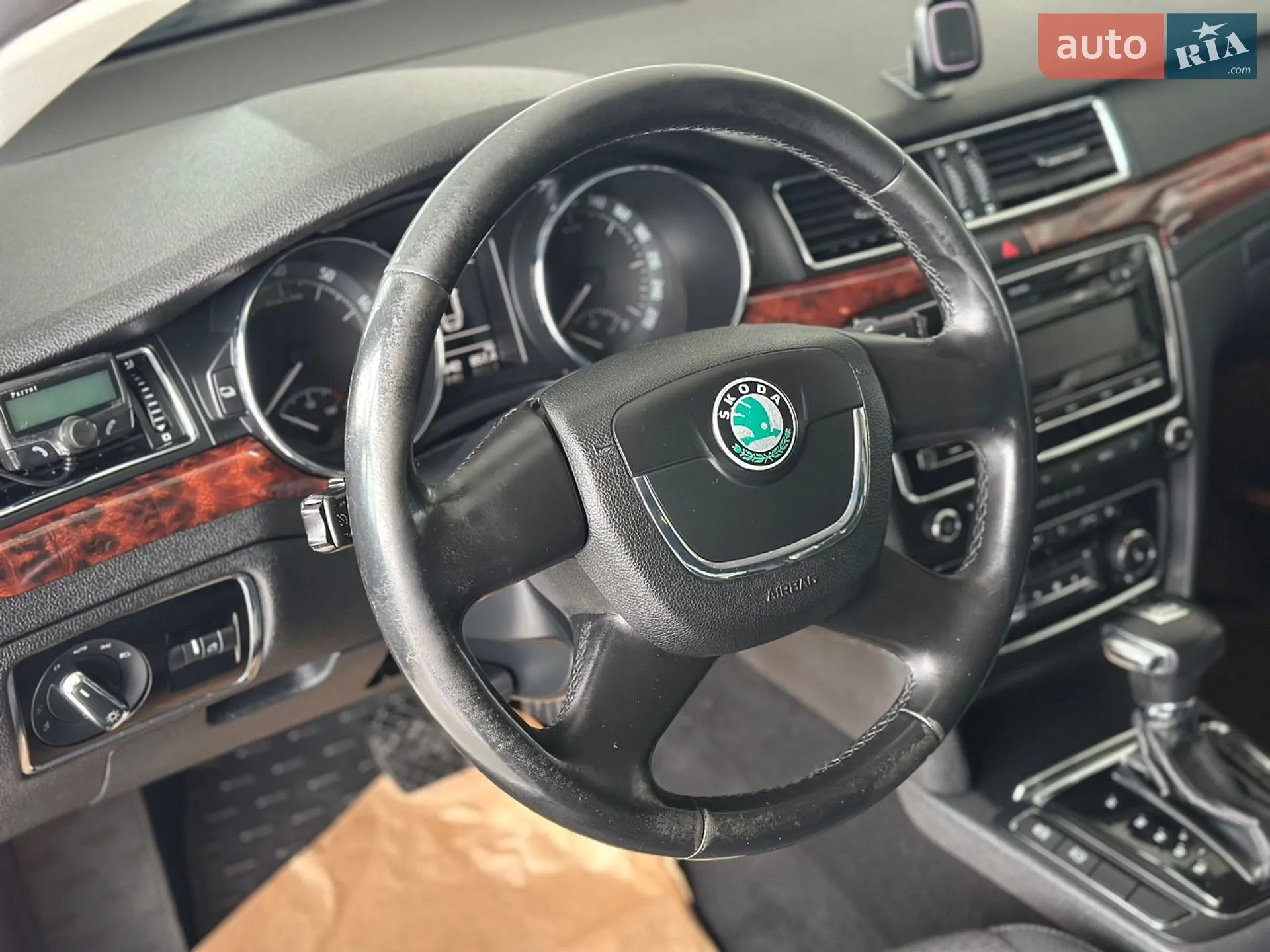 2010 Skoda Superb - мініатюра 14