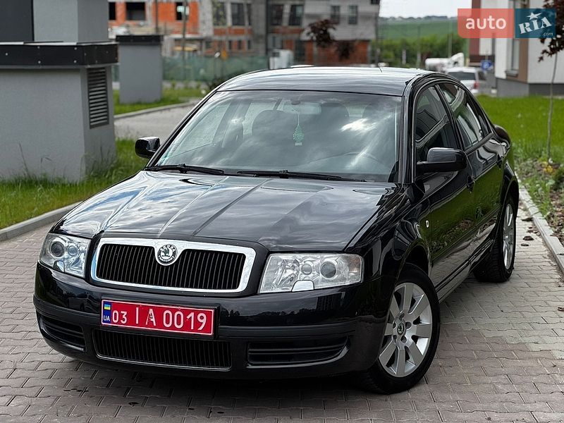 Лифтбек Skoda Superb 2004 в Тернополе