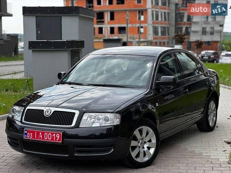 Лифтбек Skoda Superb 2004 в Тернополе